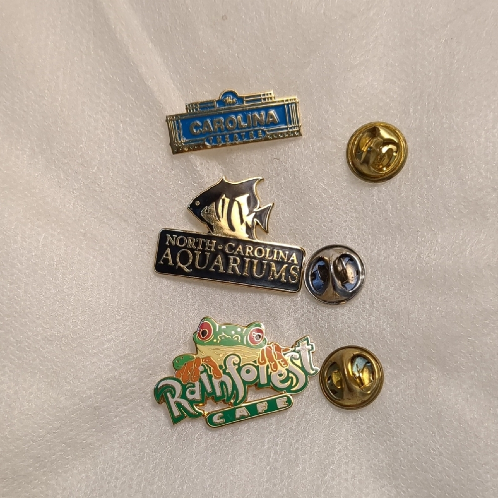 Carolina and Rainforest Cafe Pin Set
